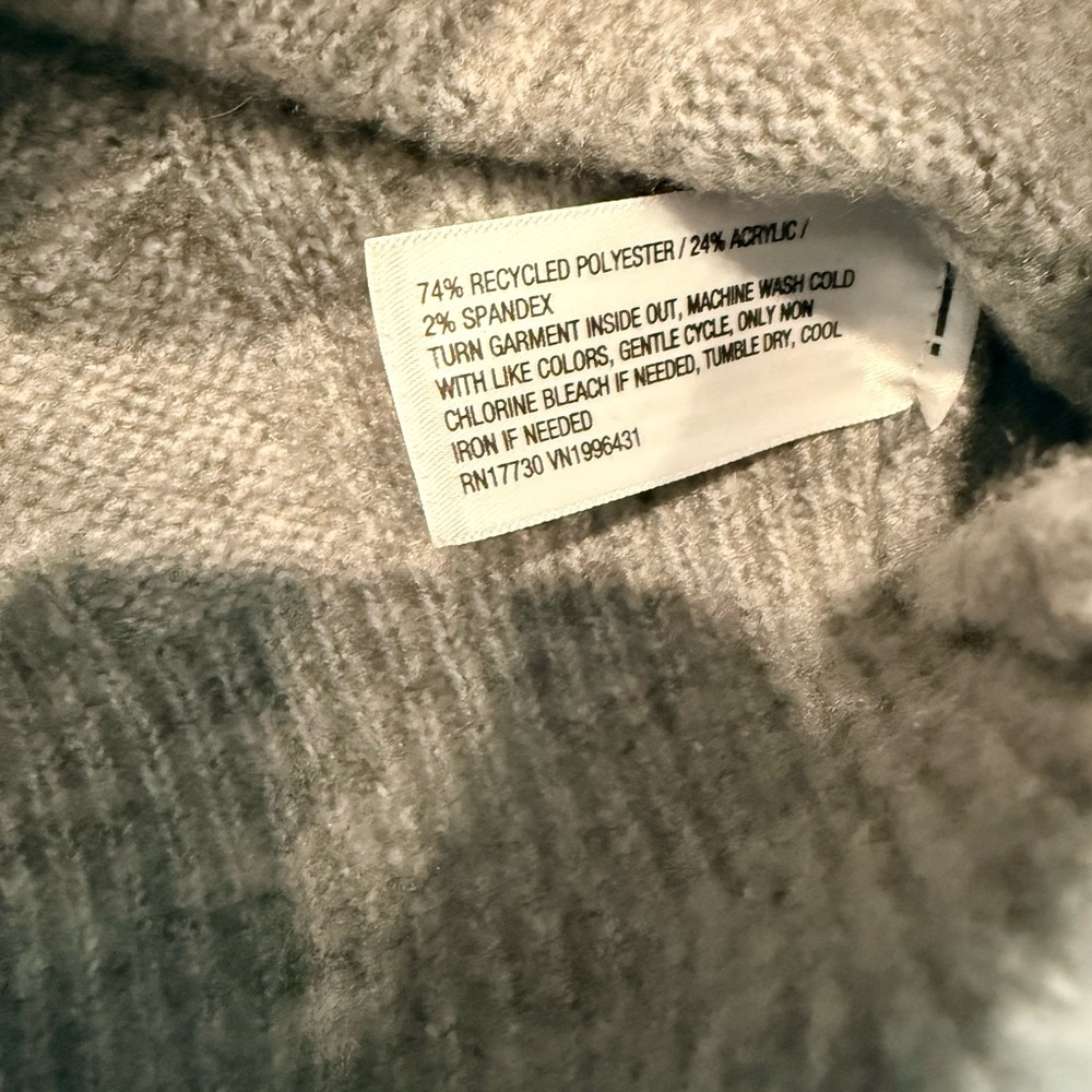 Universal Thread Gray Cable Knit Cardigan XS Gold Buttons - Picture 5 of 6